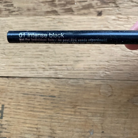 Clinique mascara and eyeliner - Picture 4 of 4